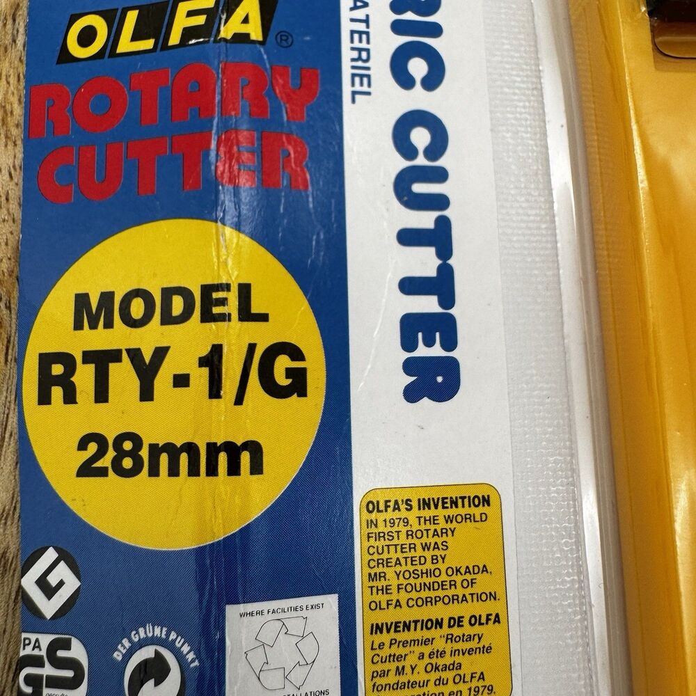 OLFA Rotary Fabric Cutter RTY-1G & Guide-Arm RTY-GUIDE Crafting Tool New Read - Picture 6 of 8
